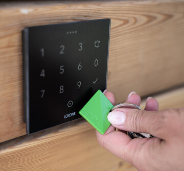 cLoxone NFC Code Touch 01 creaedited
